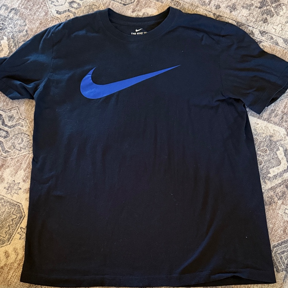 Nike Men's navy blue Tee with Blue Swoosh